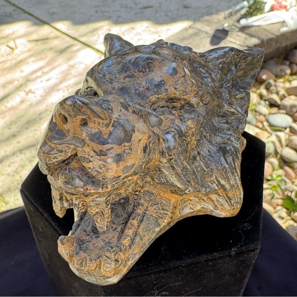 Jasper Wolf Head Sculpture in Brown and Black